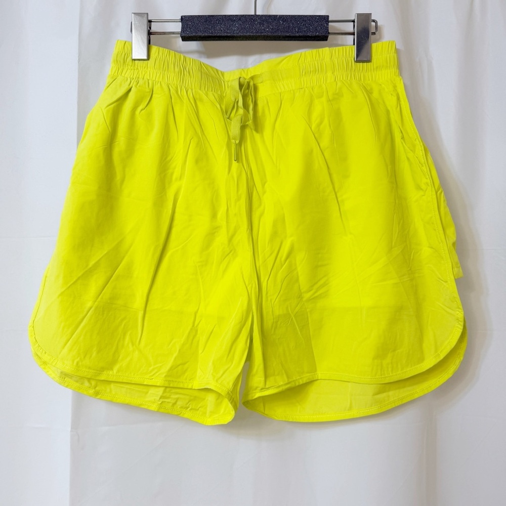 Buffbunny Collection Flo Shorts Tiki Yellow Medium
